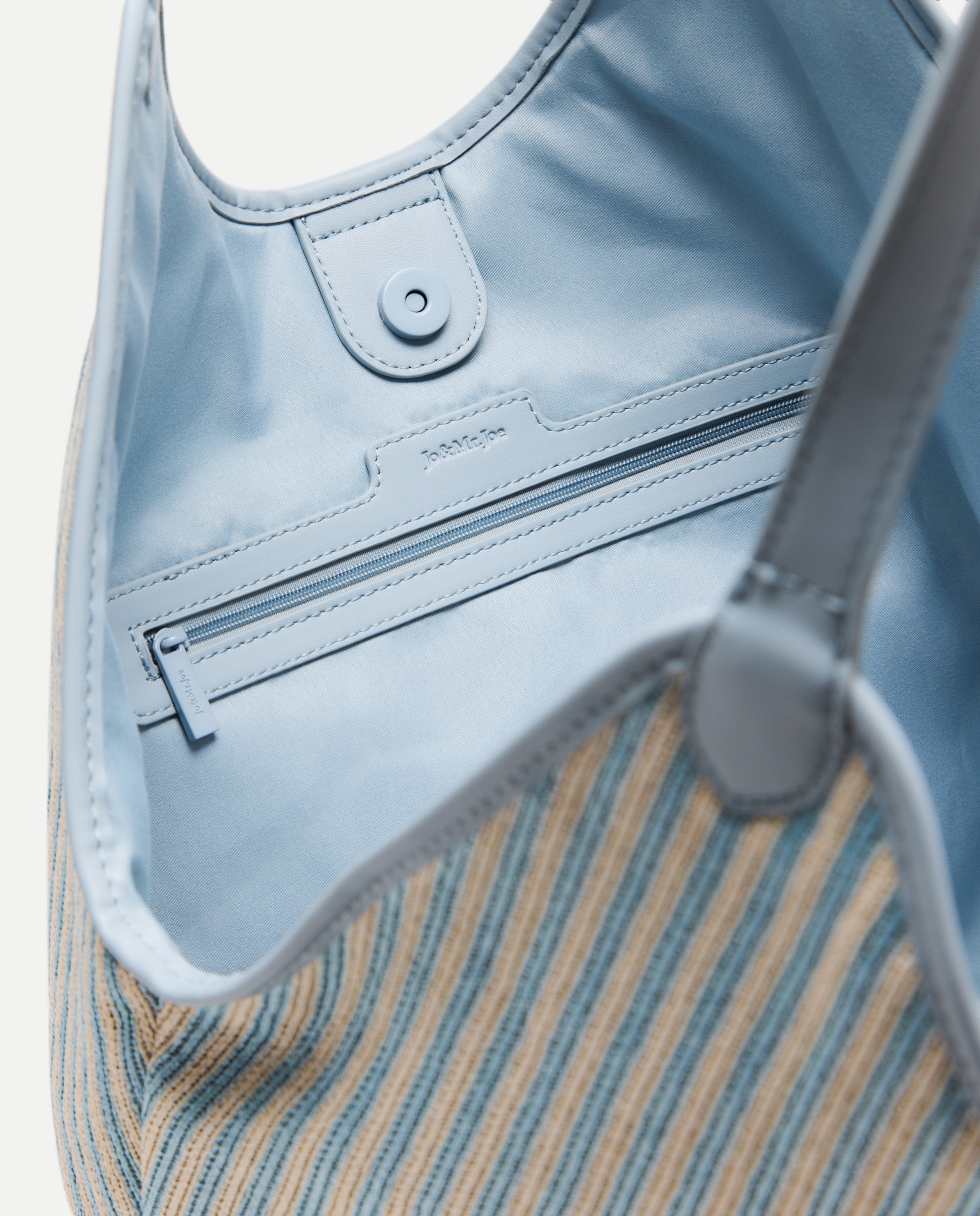 Mala de Ombro em Tecido às Riscas com Conta Floral 400 Azul-3