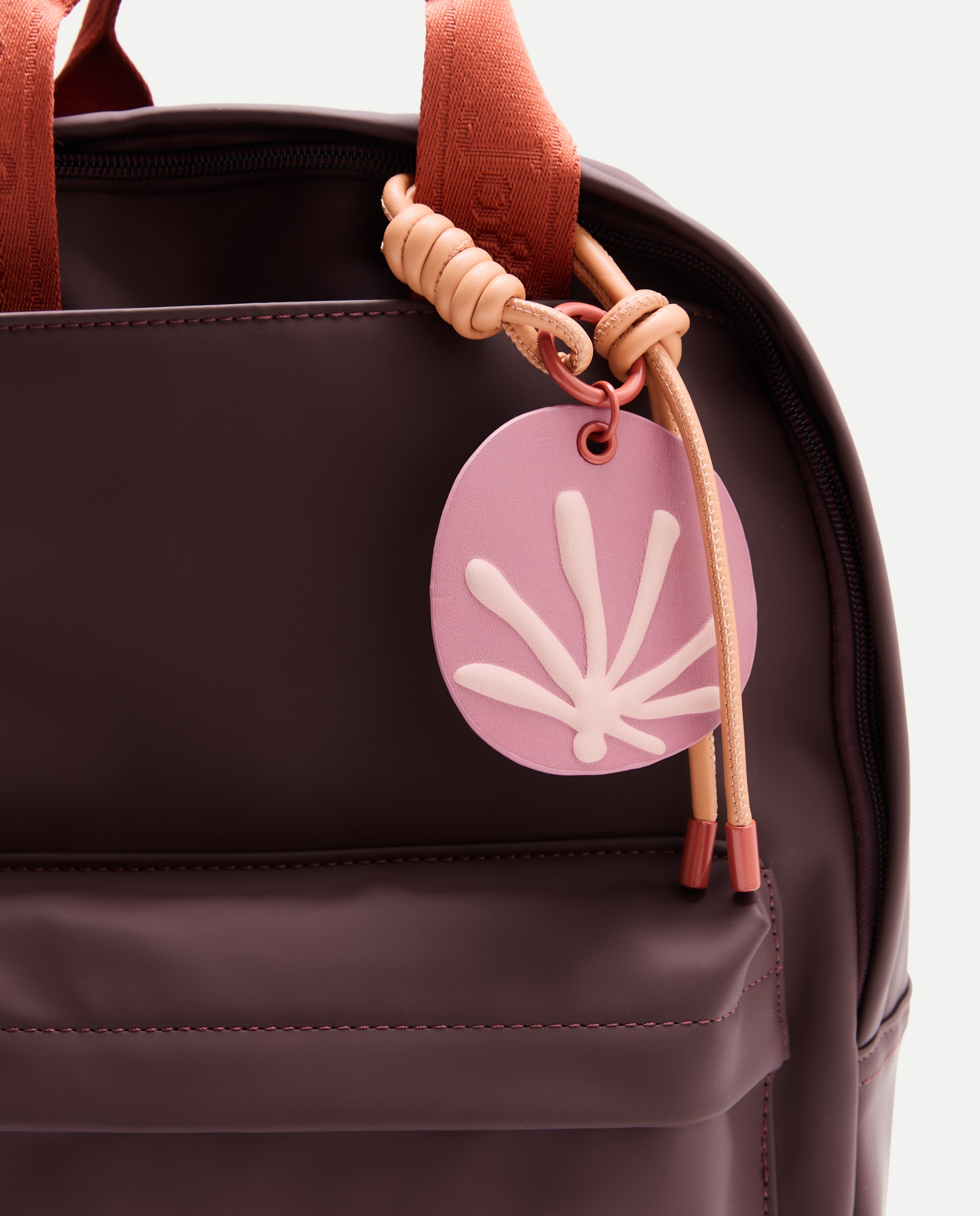 Mochila com Conta e Motivo Floral Bordeaux-3