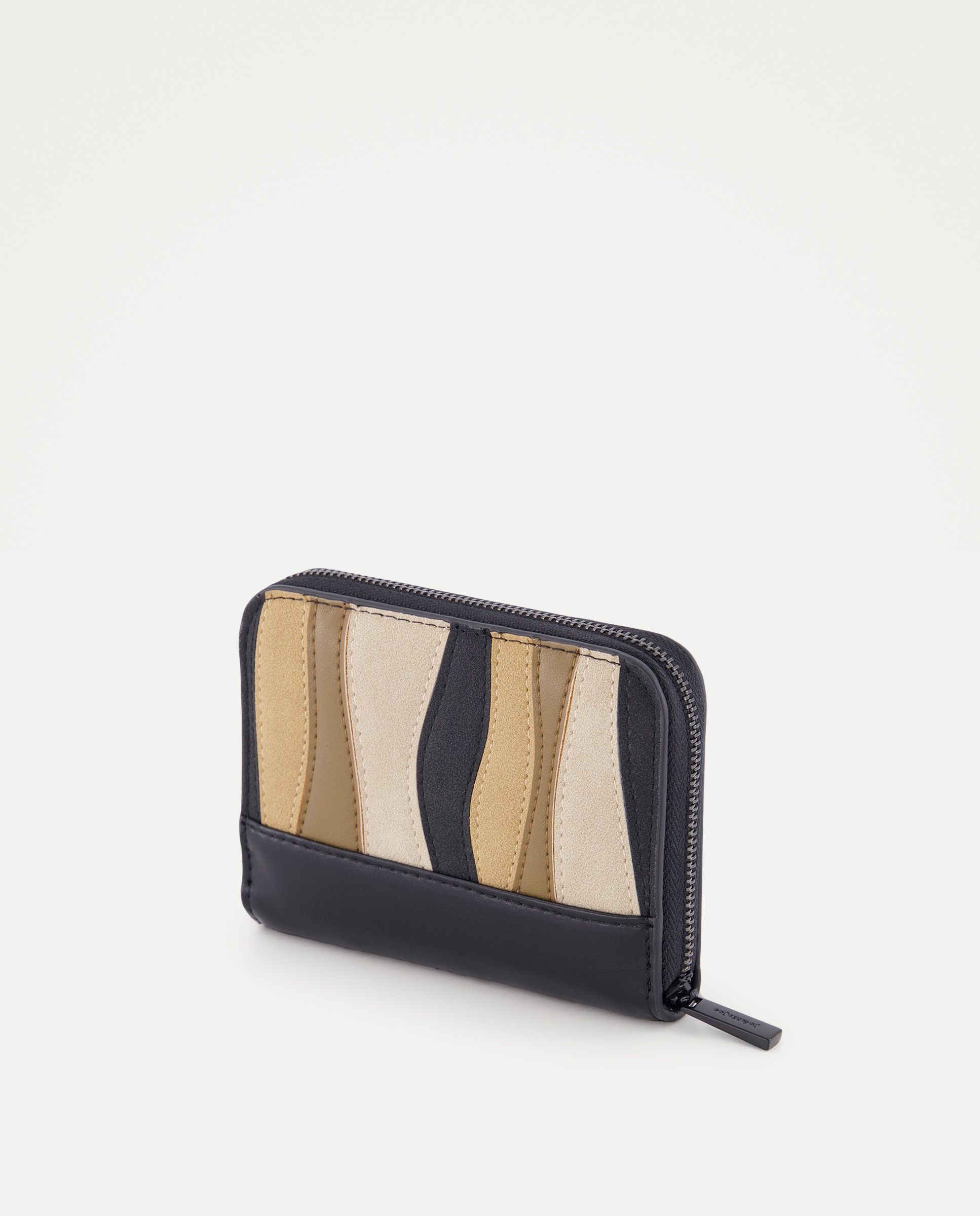 Carteira com Patch Preto-2