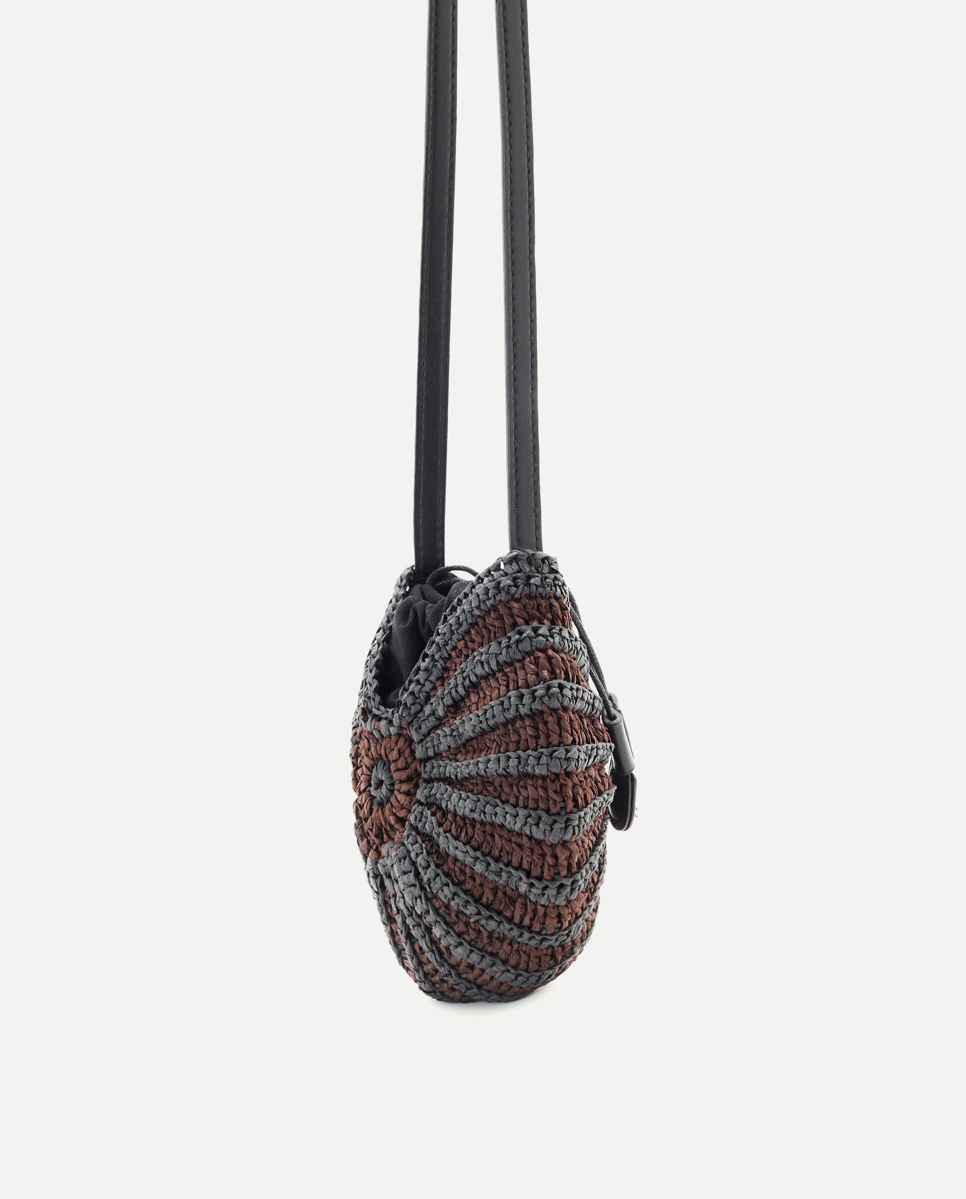 Porta-Moedas com Macramé de Concha e Alça Comprida Preto-3