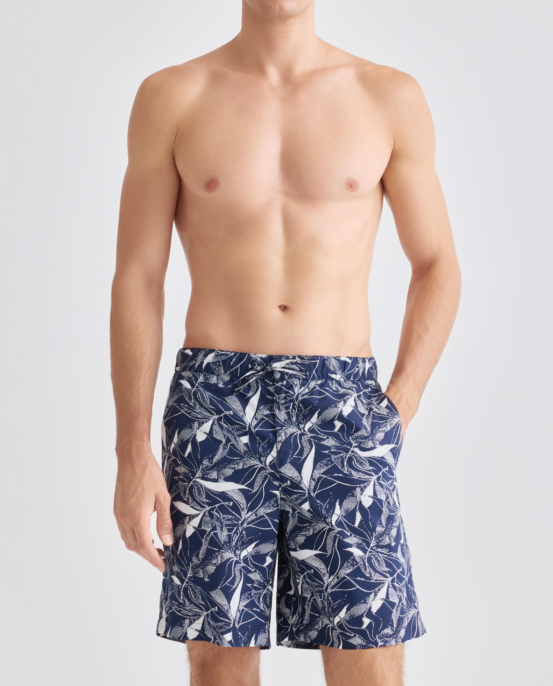 Imagem 0 de Bermudas com Estampado Floral e Elástico com Cordão na Cintura
