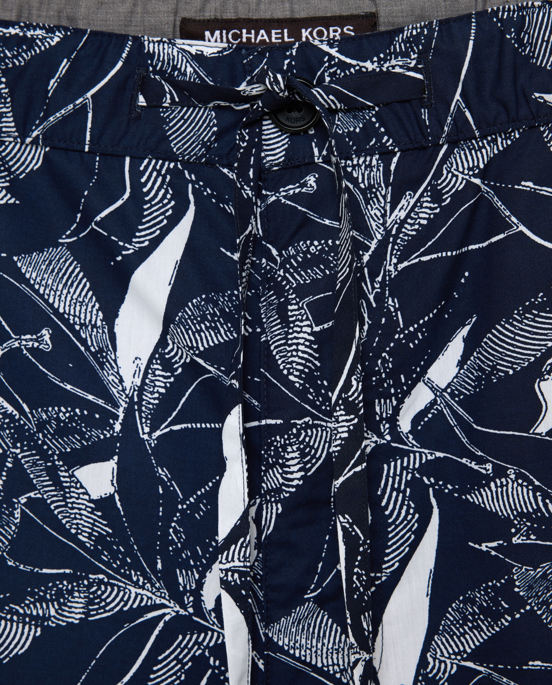 Bermudas com Estampado Floral e Elástico com Cordão na Cintura Azul-marinho-4