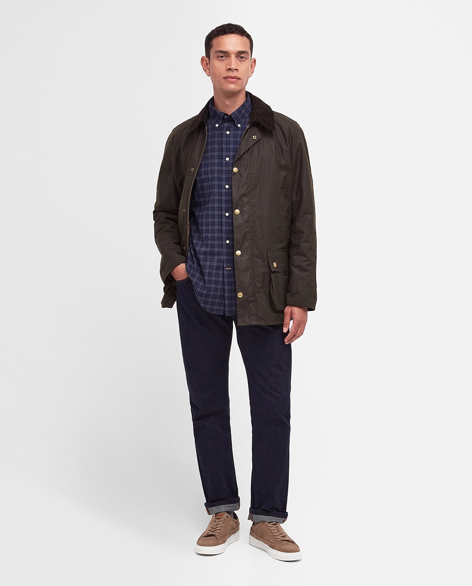 Imagen 0 de Chaqueta de hombre con cuello de cordón y bolsillos frontales Verde oscuro