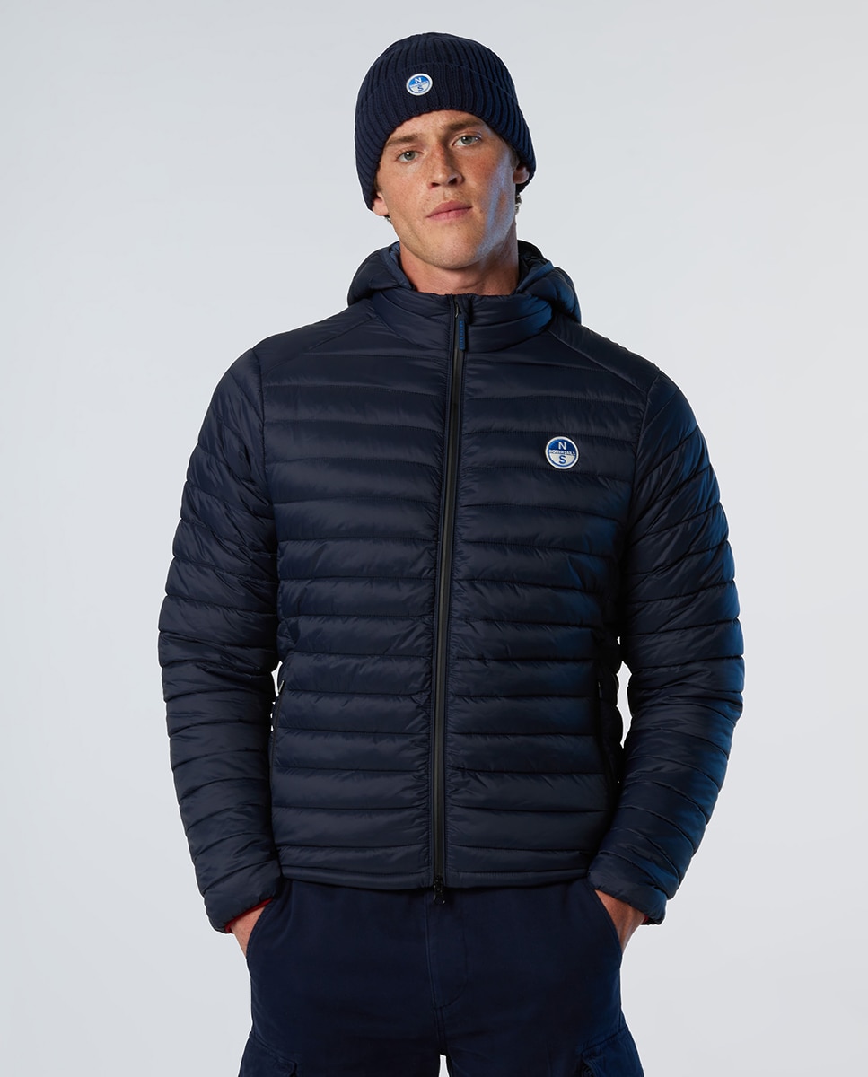 Imagem 0 de Casaco Ultraligeiro em Nylon Reciclado com Enchimento Térmico e Capuz Desmontável.