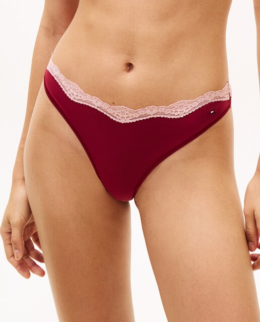 Imagem 0 de Tanga com Renda em Contraste