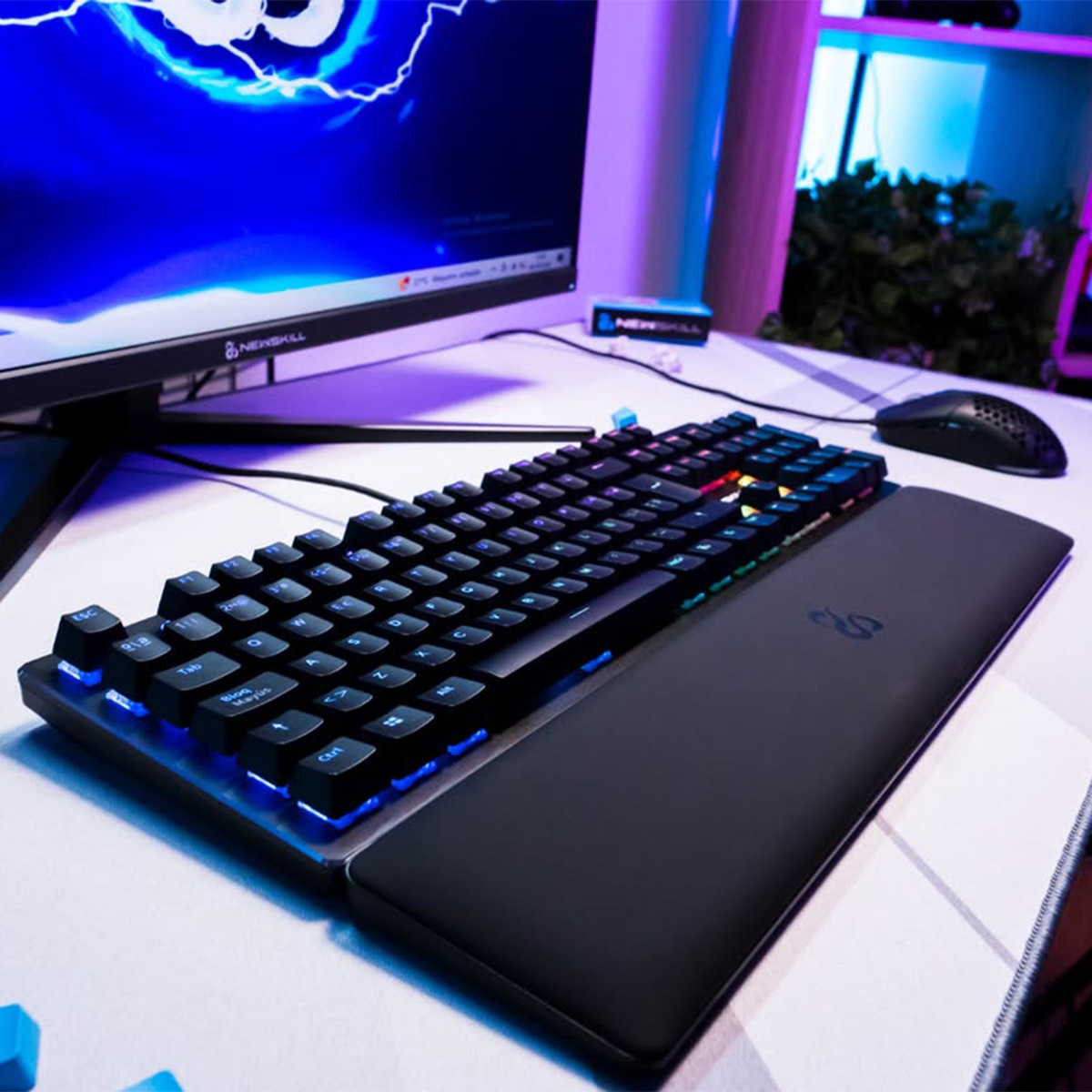 Teclado Gaming Newskill Serike V2 mecánico hotswap con chasis de aluminio y reposabrazos - Negro Negro-9