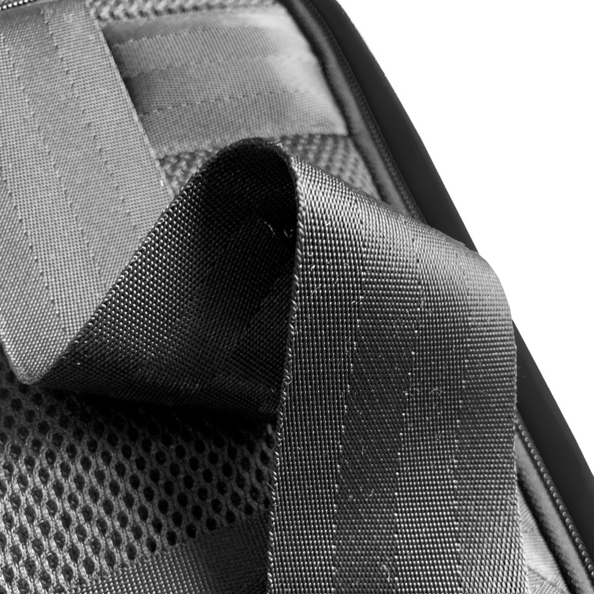 Mochila antirrobo Smile Akira negra para portátiles hasta 16" 14