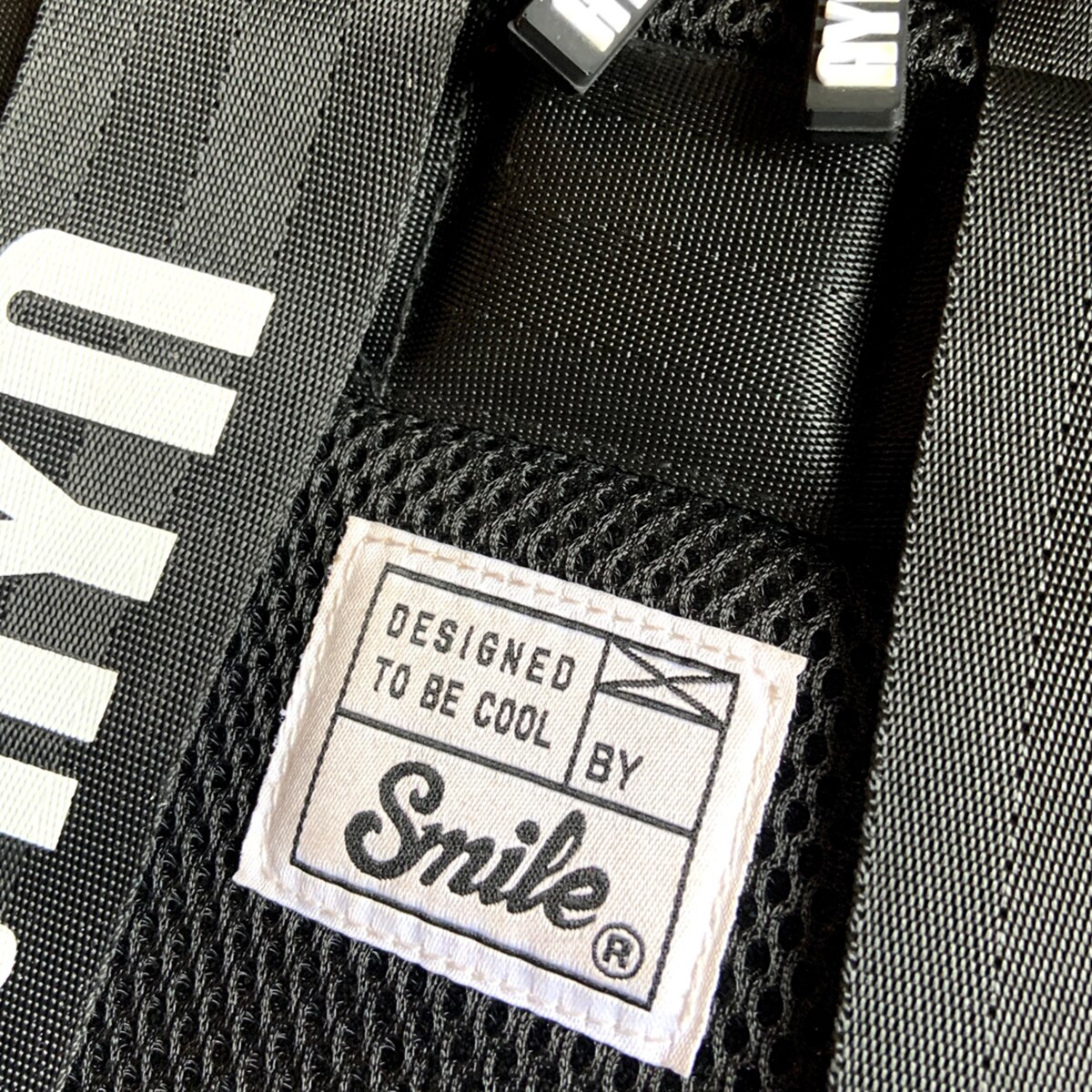 Mochila antirrobo Smile Akira amarilla para portátiles hasta 16" 11