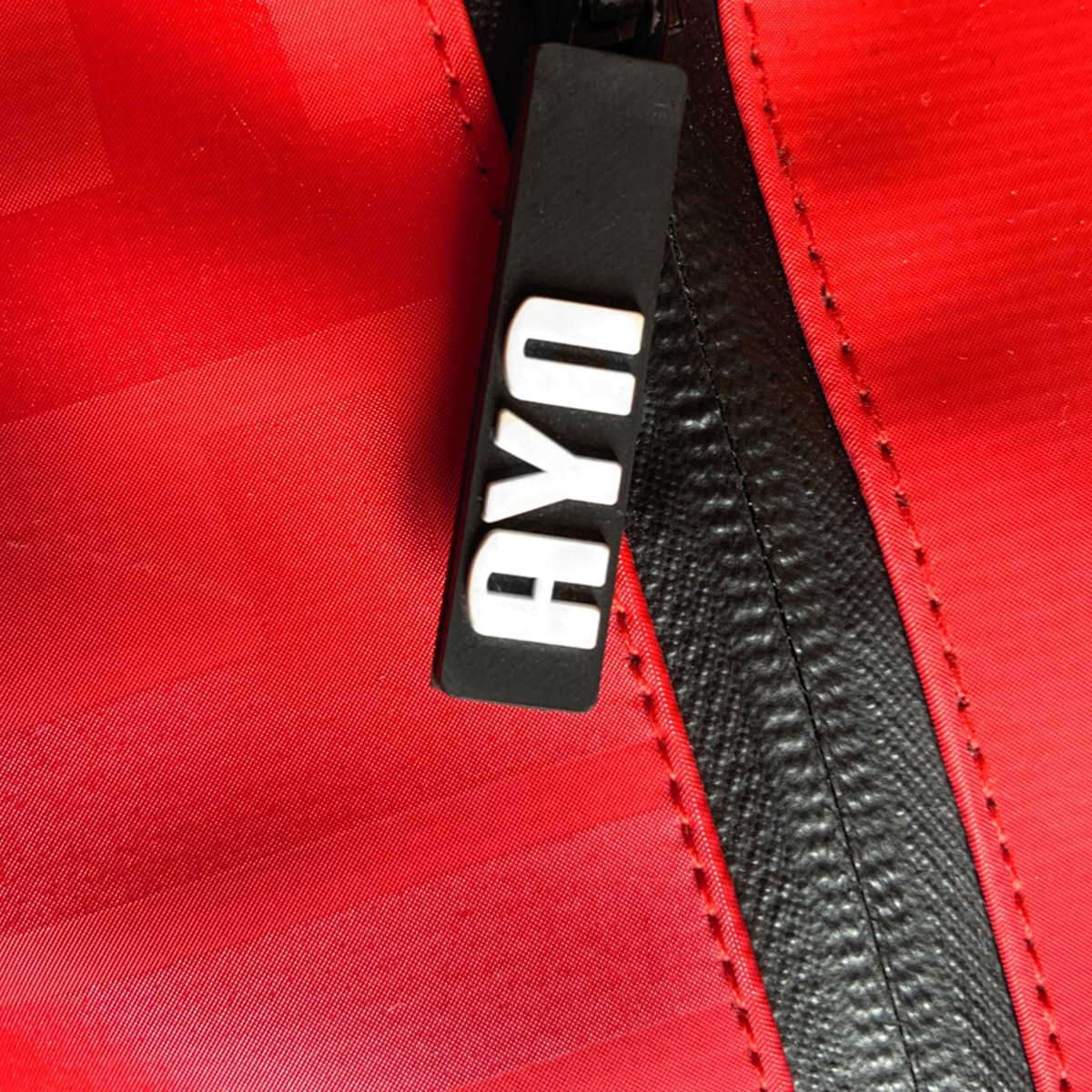 Mochila antirrobo Smile Akira roja para portátiles hasta 16" 8