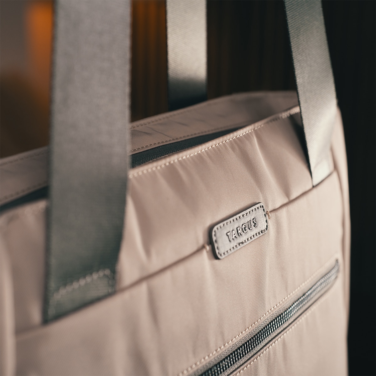 Bolso tote beige Targus Avila para portátiles hasta 16" Beige-8