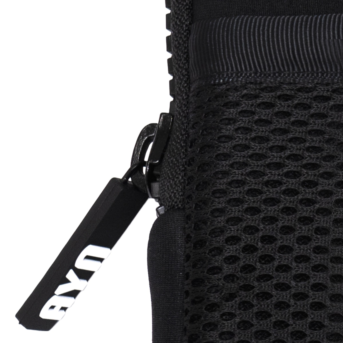 Funda negra de neopreno Smile Fitness para portátiles o tablets hasta 13" Negro-3