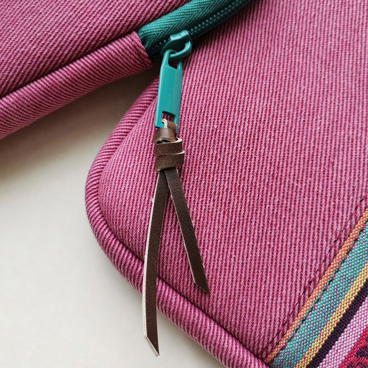 Funda VamVam Cereza para portátiles hasta 14" Cereza-4