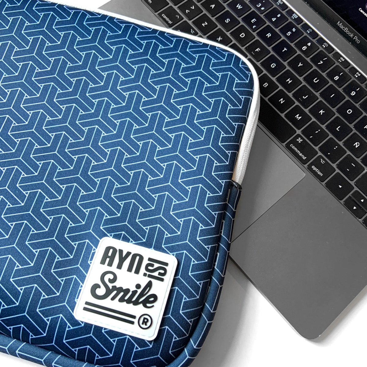 Funda Smile Kimono Azul Marino Kumikikkou para portátiles hasta 14" 10