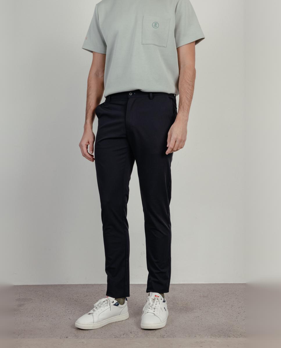 Imagem 0 de Calças Chino em Tecido Técnico Ultraligeiro