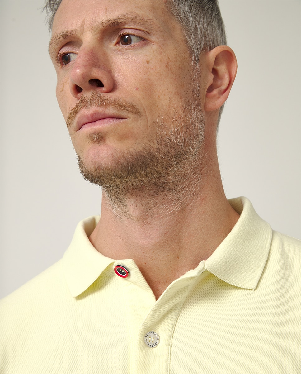 Polo de Manga Curta com Logótipo Bordado Amarelo-3