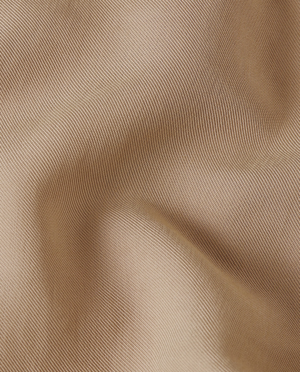 Macacão Curto sem Mangas e de Corte Largo Castanho-5