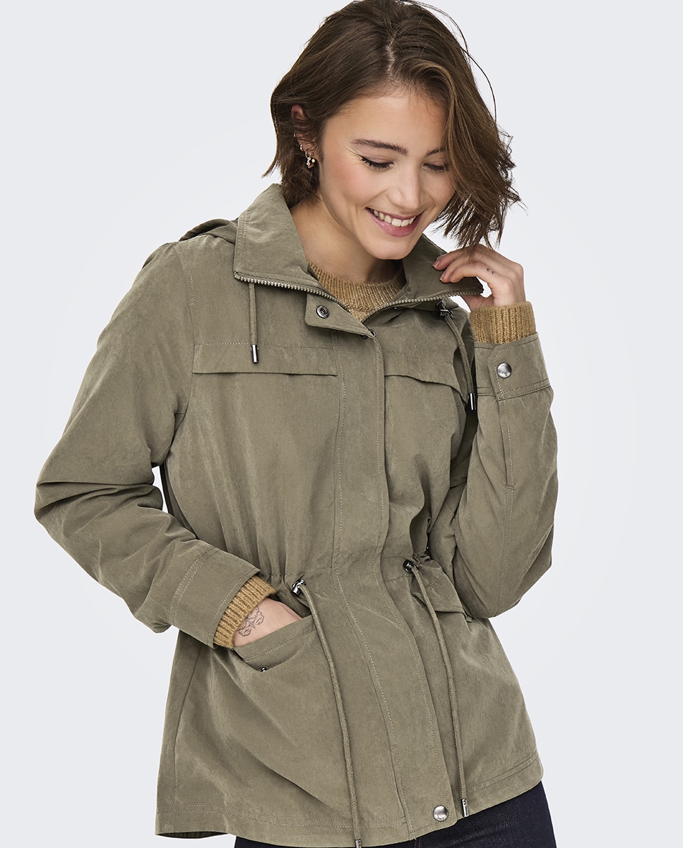 Parka de mujer con capucha y cintura fruncida · Only · El Corte Inglés