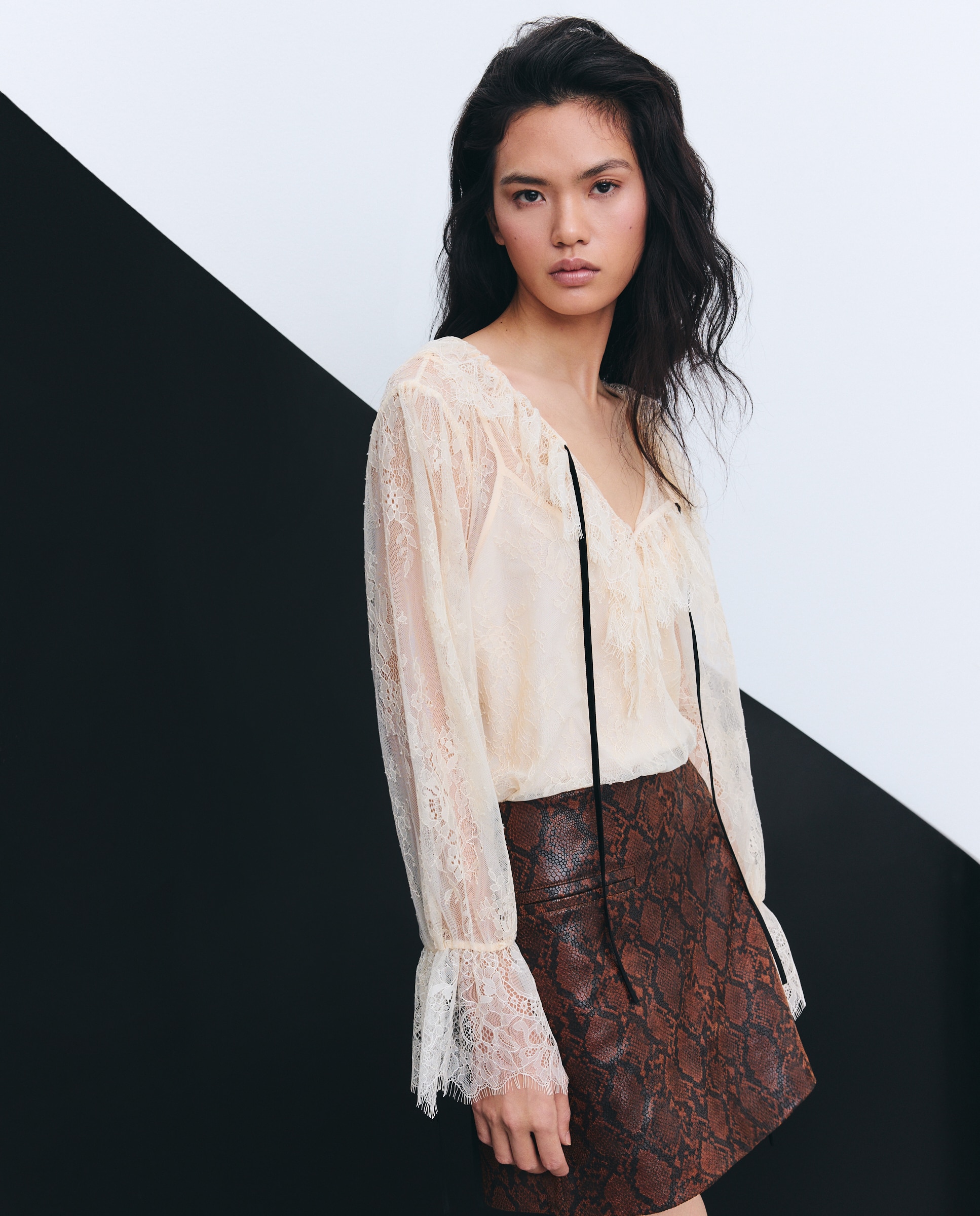 Blusa de Manga Comprida com Renda 120 Cru-2