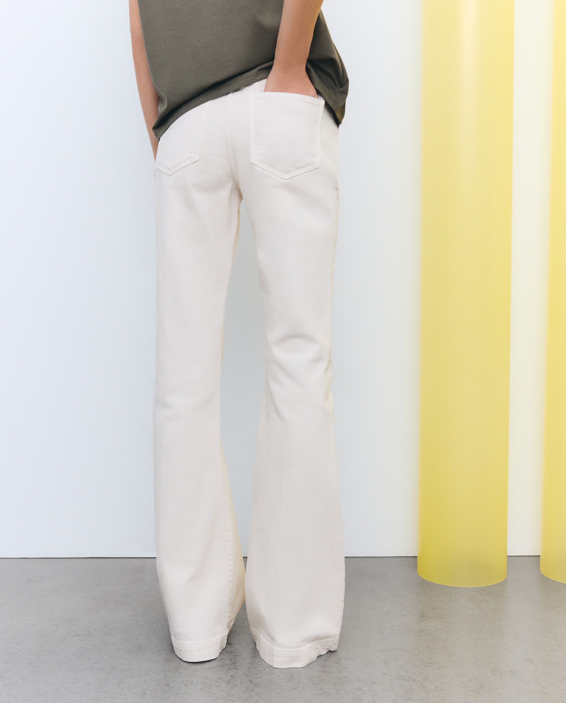 Jeans Flare com Abotoadura 120 Cru-3