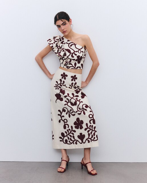 Falda midi estampada con lino