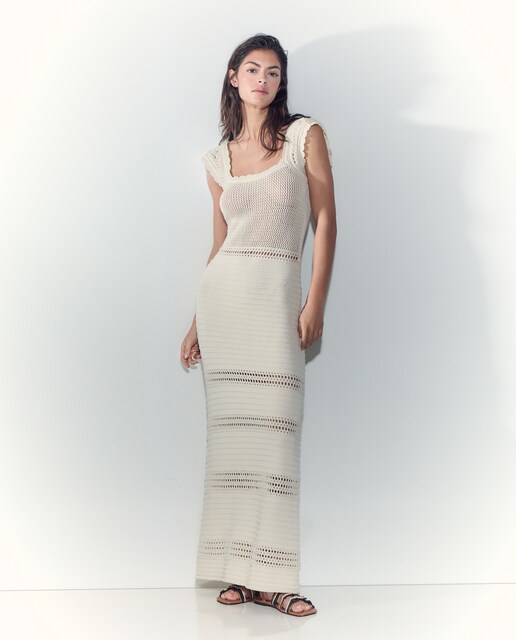 Vestido calado escote cuadrado
