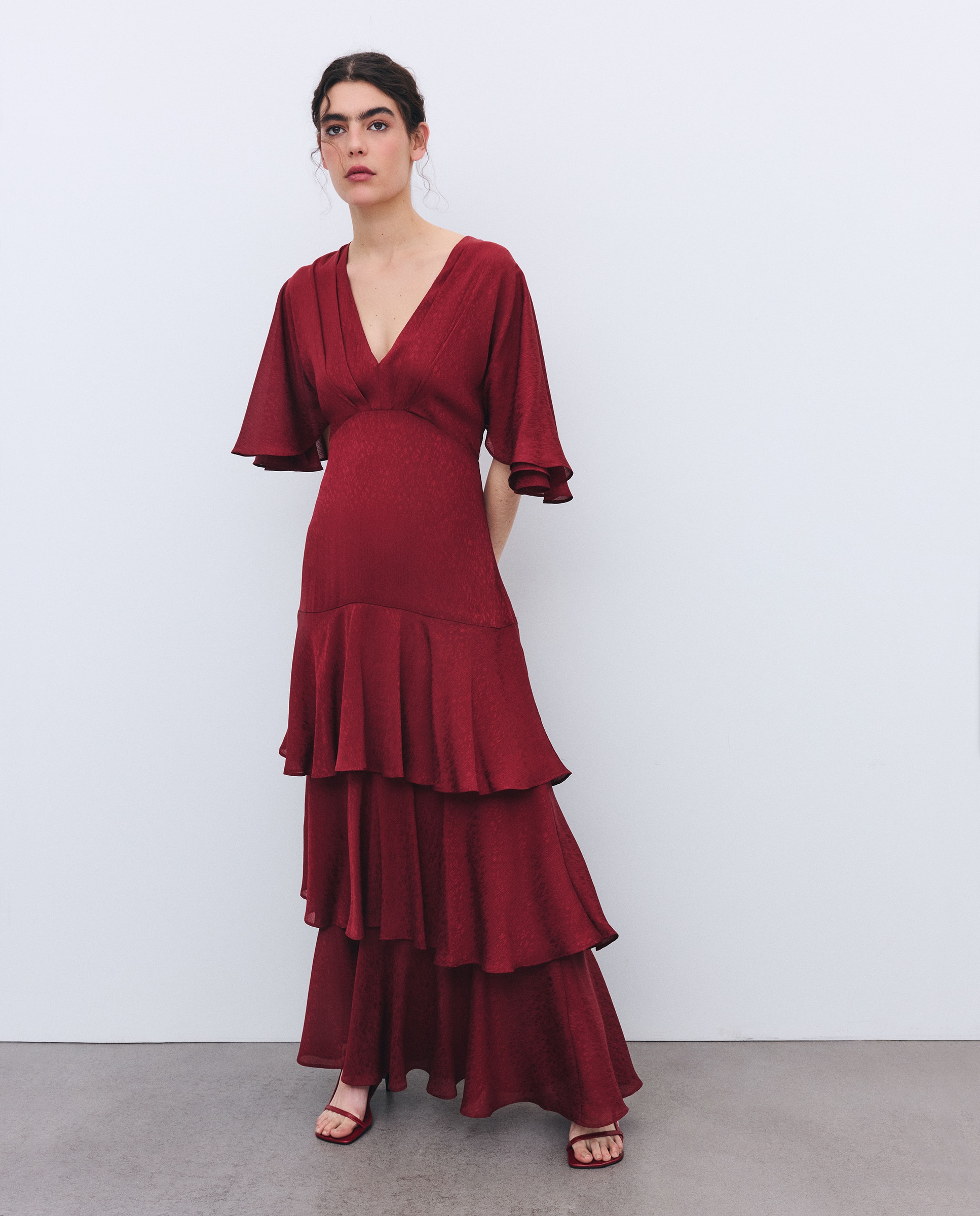 Imagem 0 de Vestido Jacquard com Manga Curta e Folhos