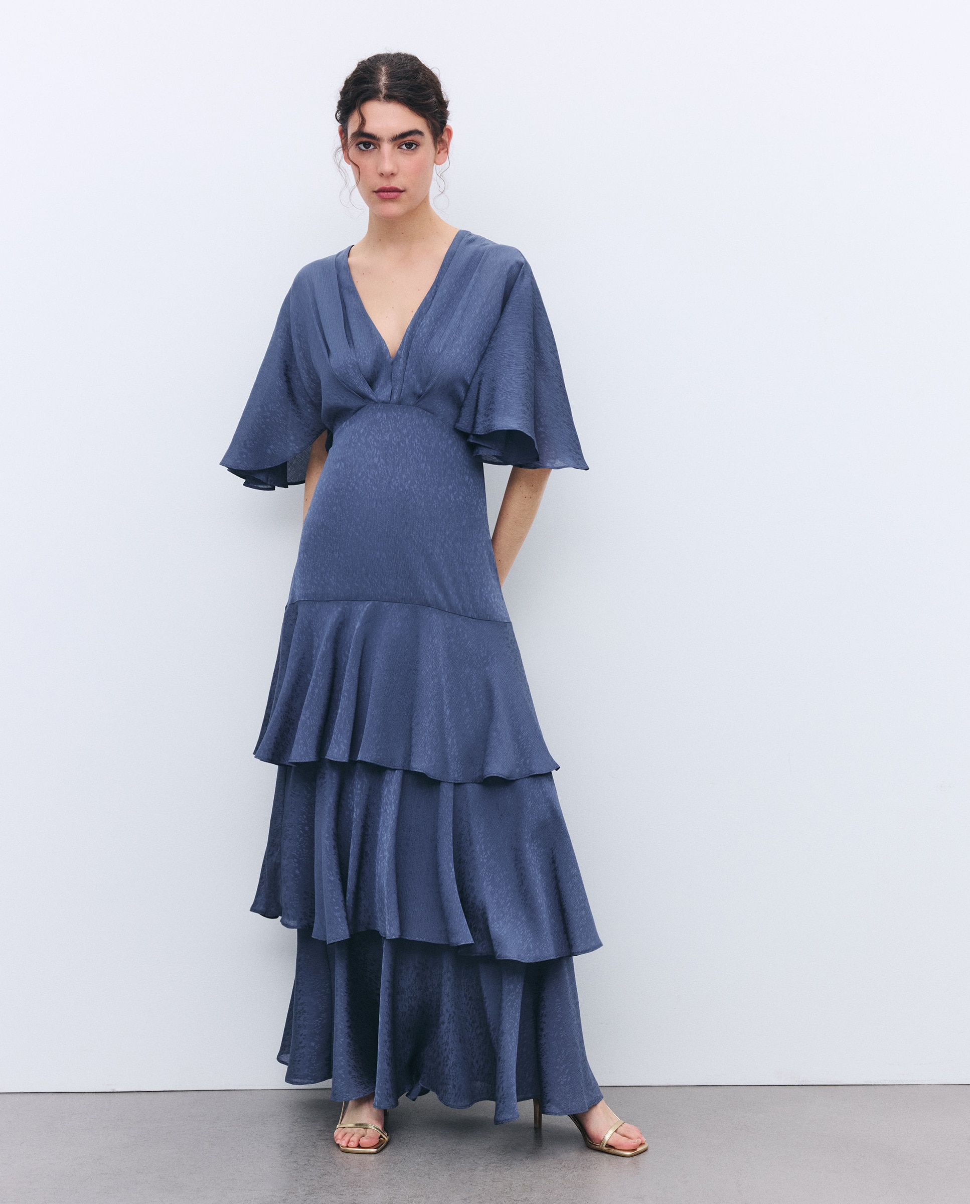 Imagem 0 de Vestido Jacquard com Manga Curta e Folhos