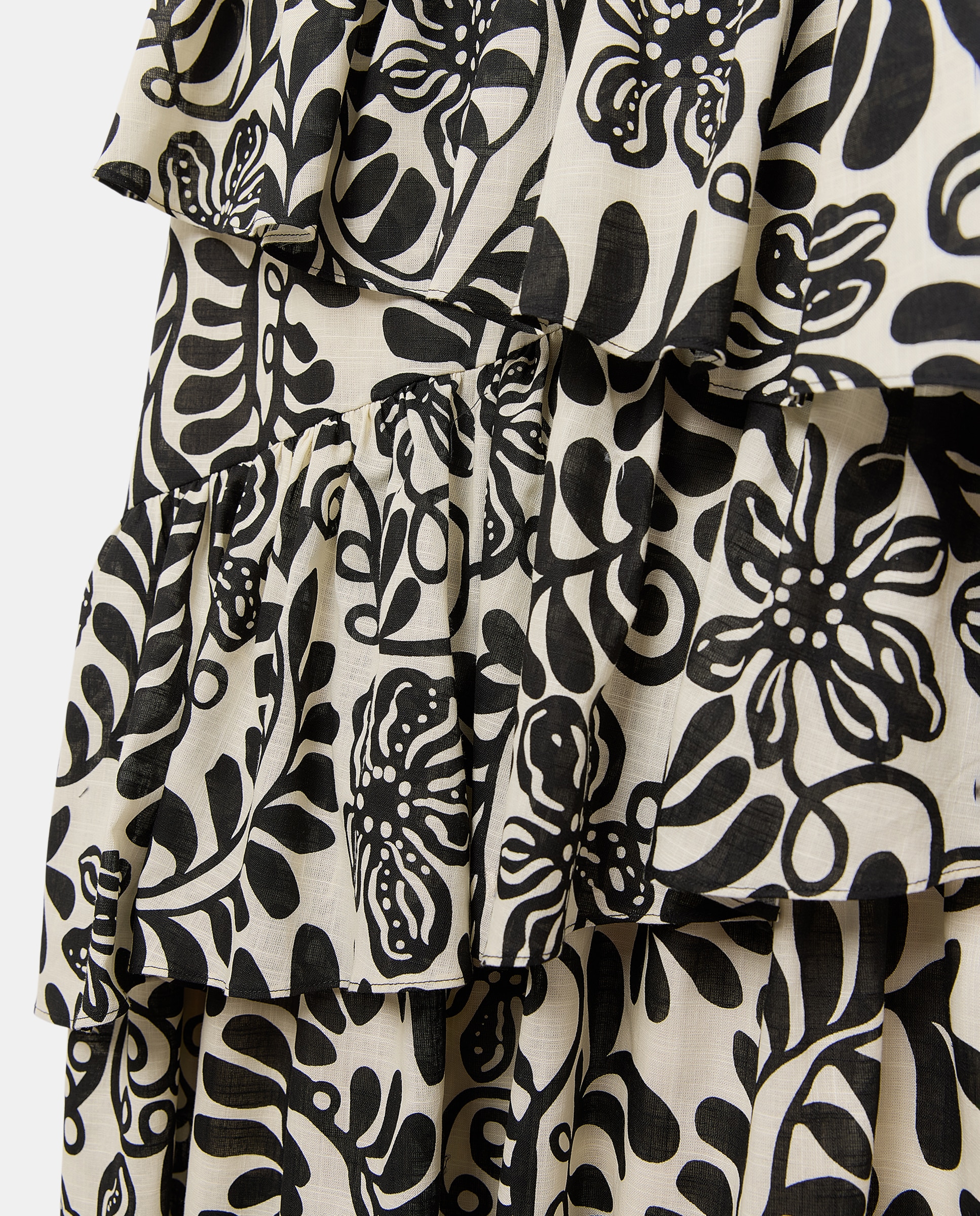 Vestido com Decote Coração e Gola Halter com Folhos Preto-6