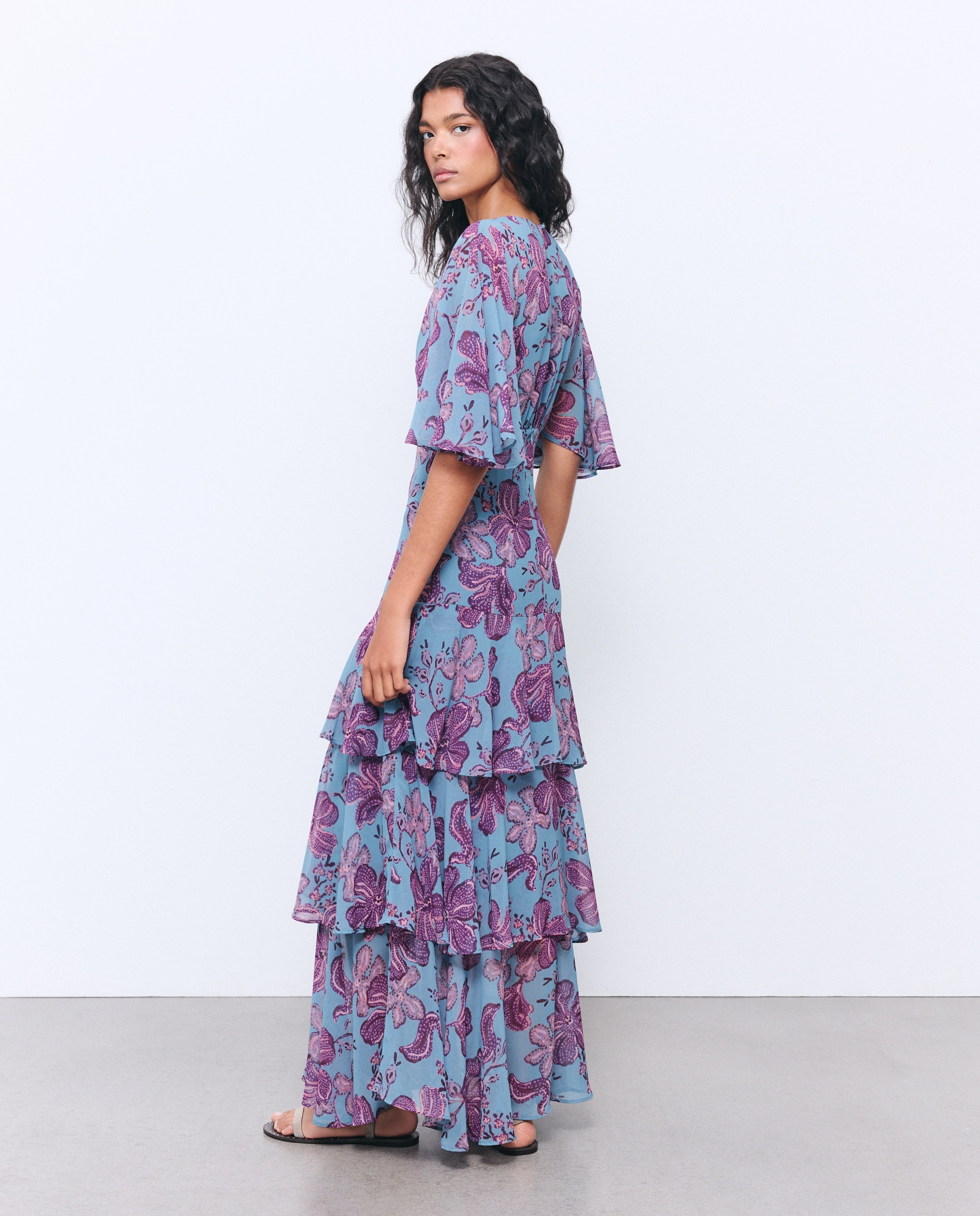 Vestido de Manga Curta Estampado com Folhos Azul-4