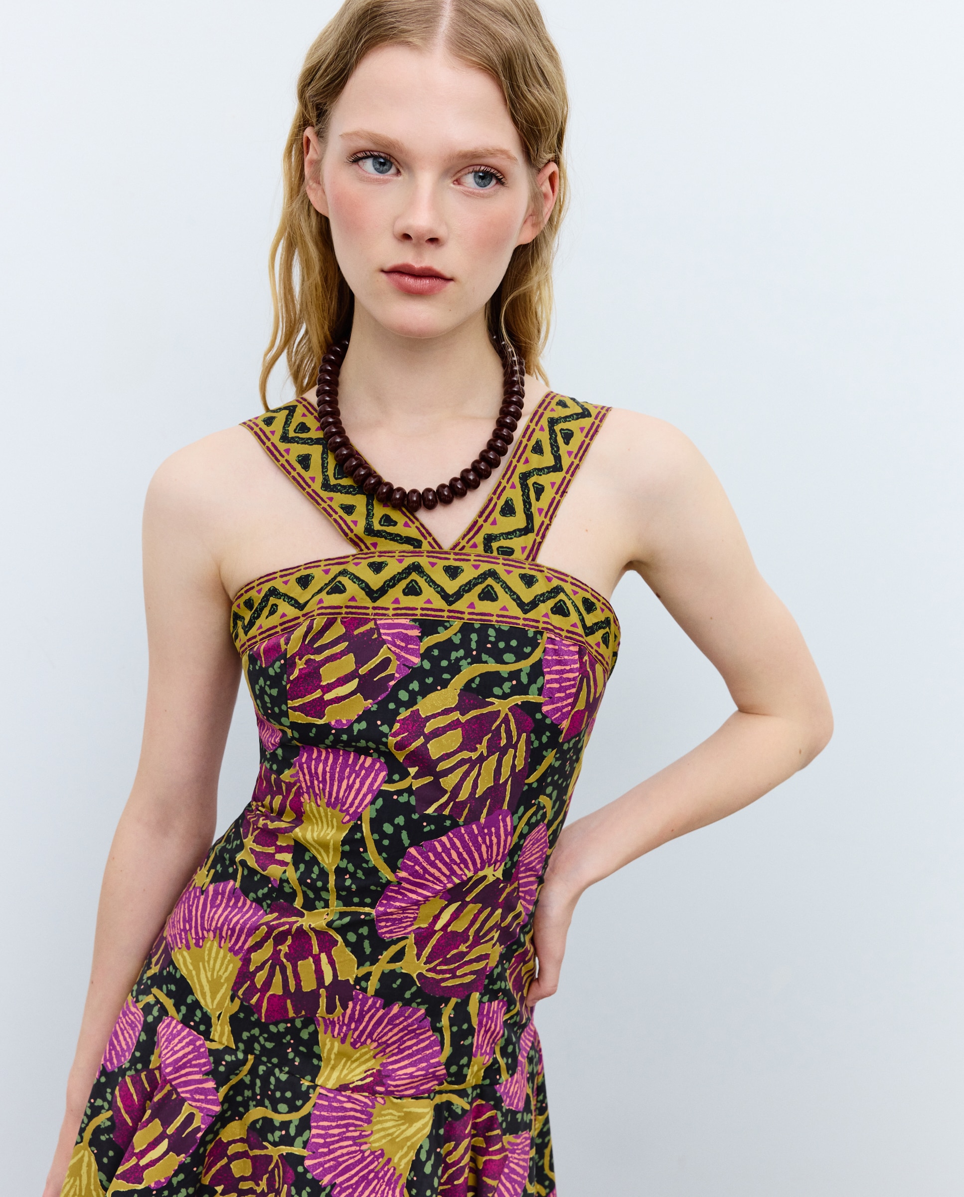 Vestido de Alças com Rebordo Decorativo Rosa-1