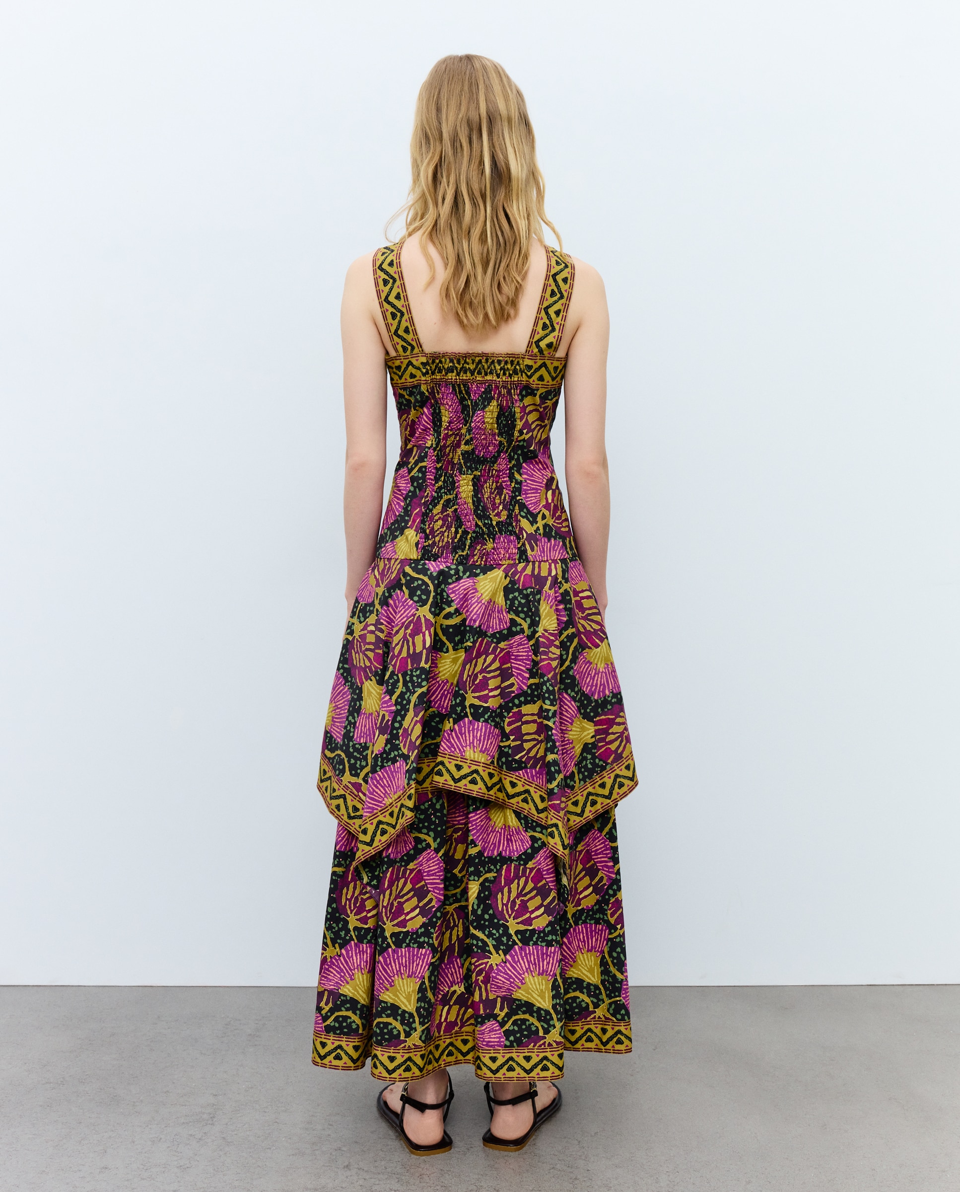 Vestido de Alças com Rebordo Decorativo Rosa-3