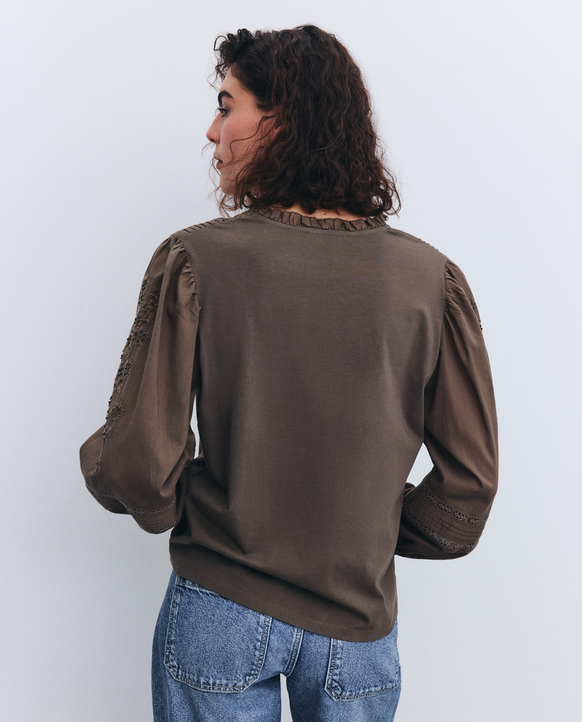 Blusa de Manga Comprida com Bordados 440 Azulão-3
