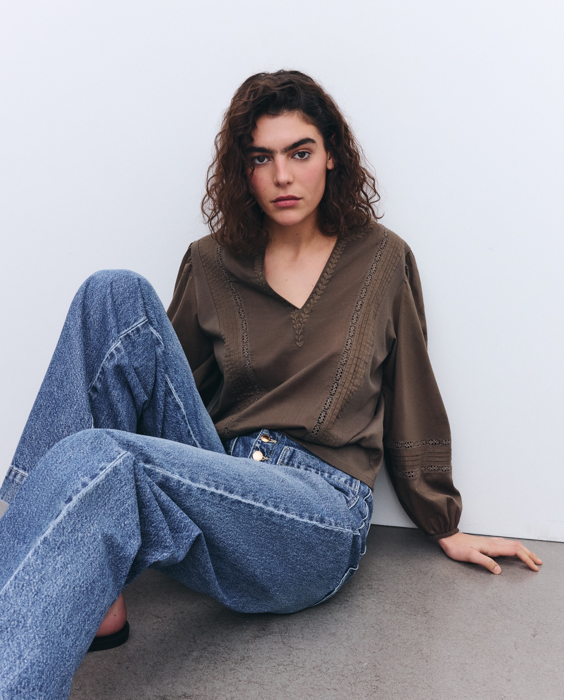 Blusa de Manga Comprida com Bordados 440 Azulão-4
