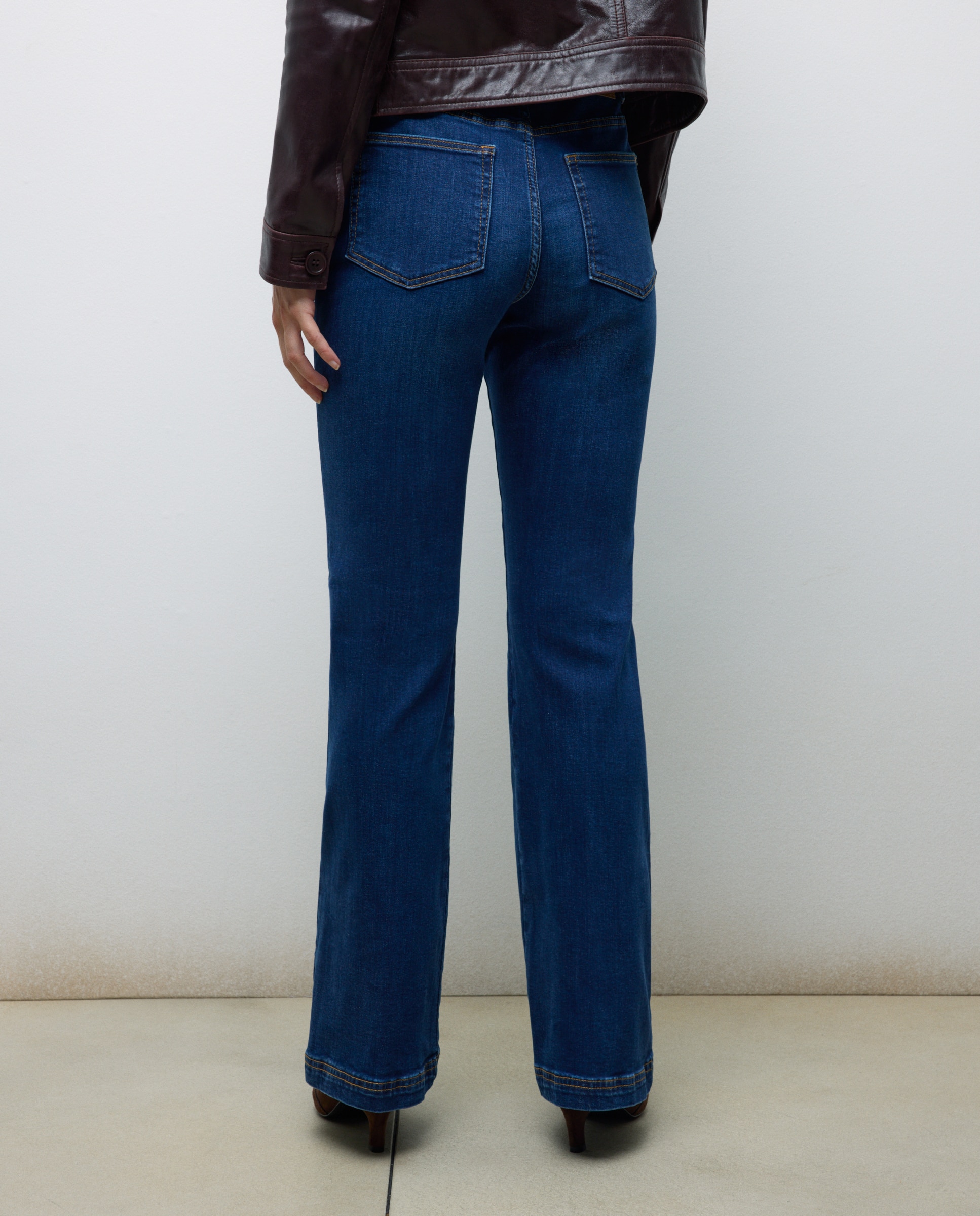 Jeans Flare com Plastrão e Cintura Média Azul Suave-3