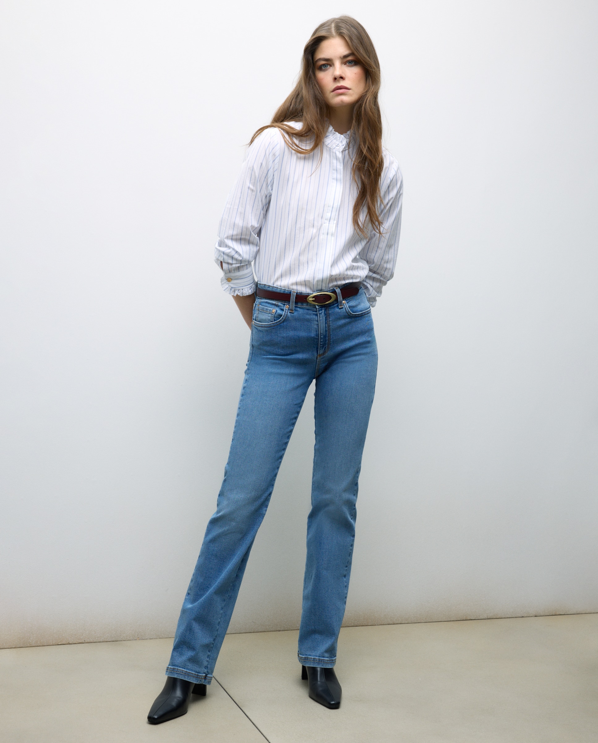 Jeans Straight com Cintura Média Azul pálido-1