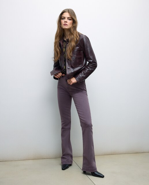 Imagen 0 de Pantalón de mujer flare tiro medio