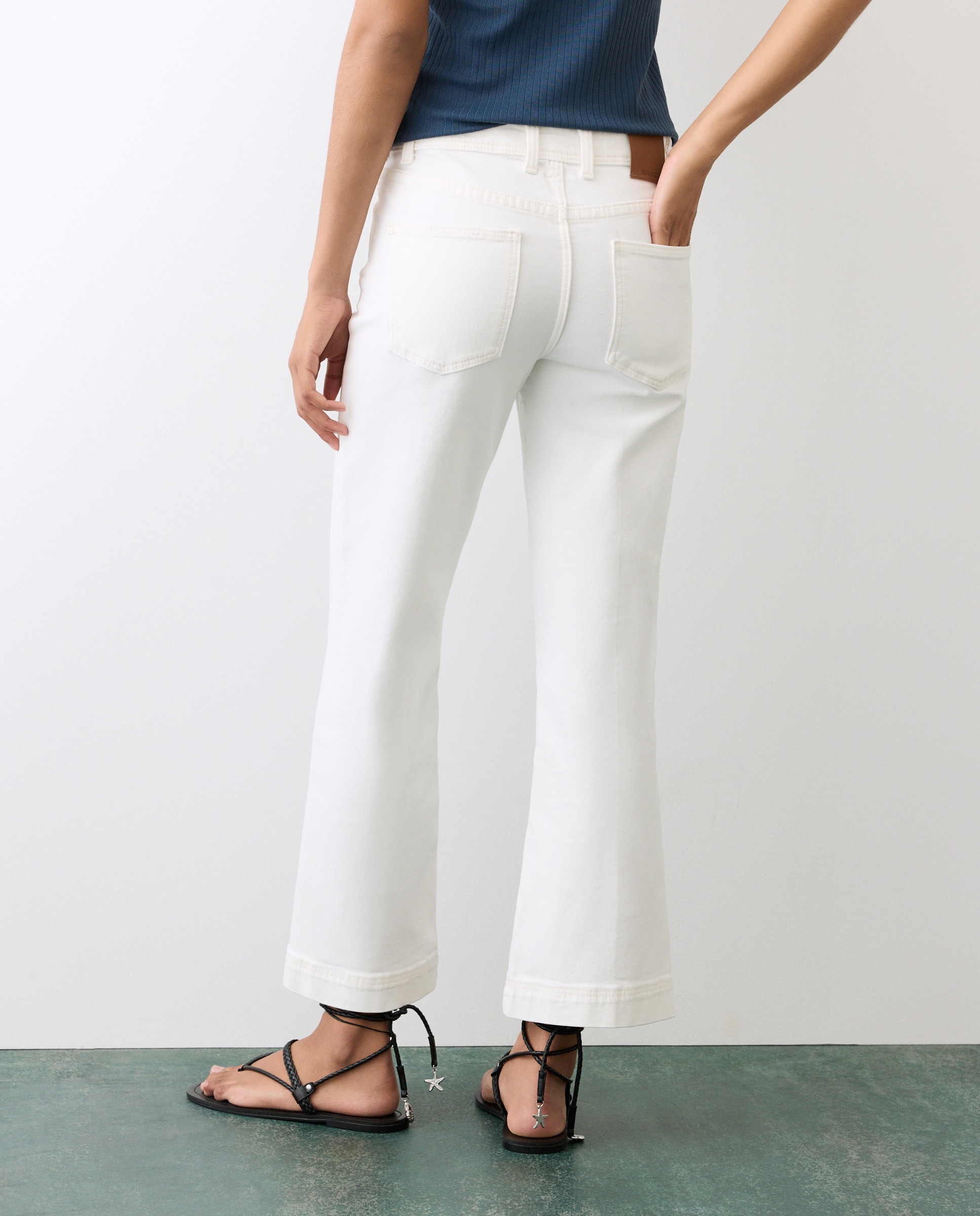 Jeans Cropped Flare com 5 Bolsos 120 Cru-3