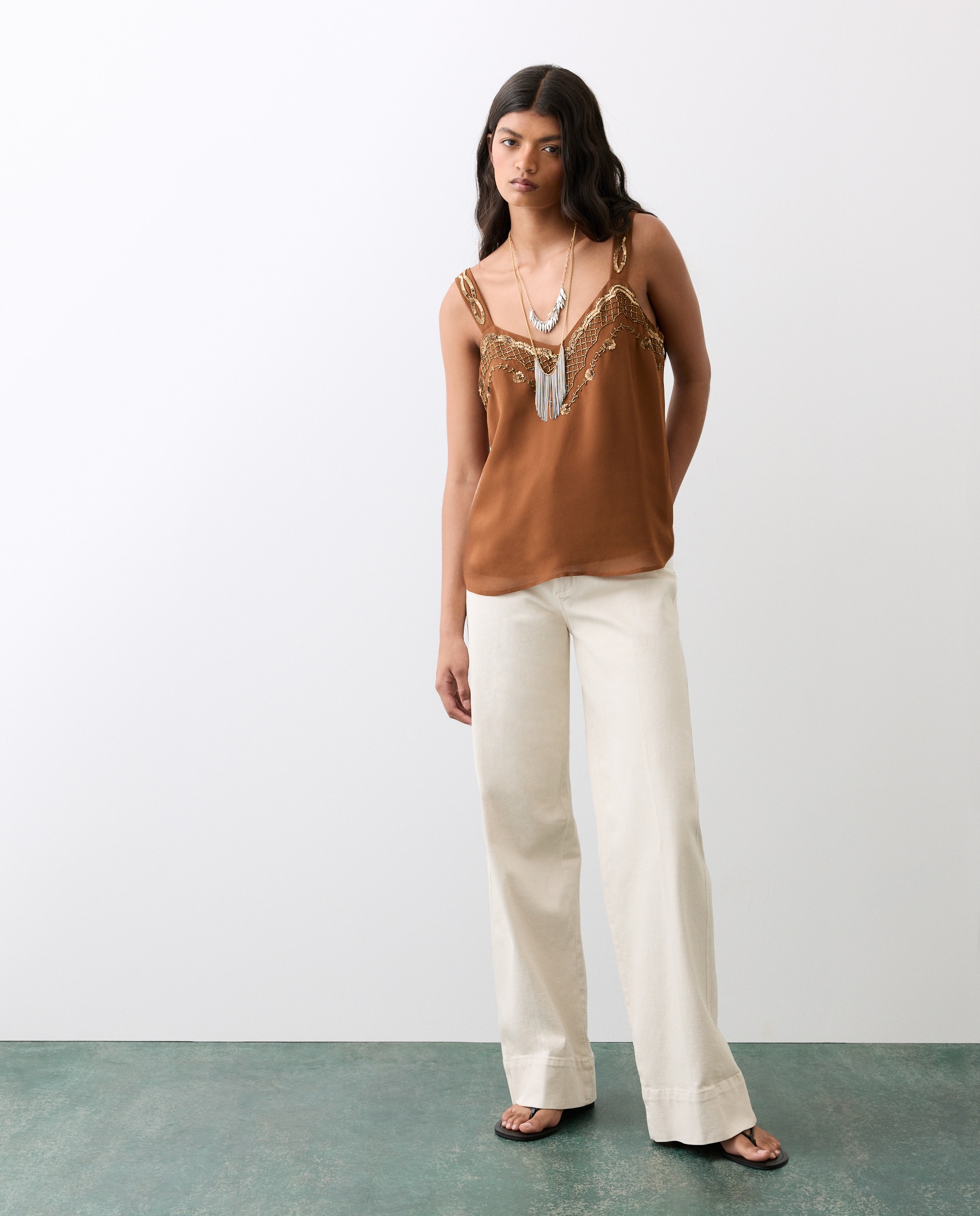 Jeans Wide Leg com Botão de Joia 120 Cru-1