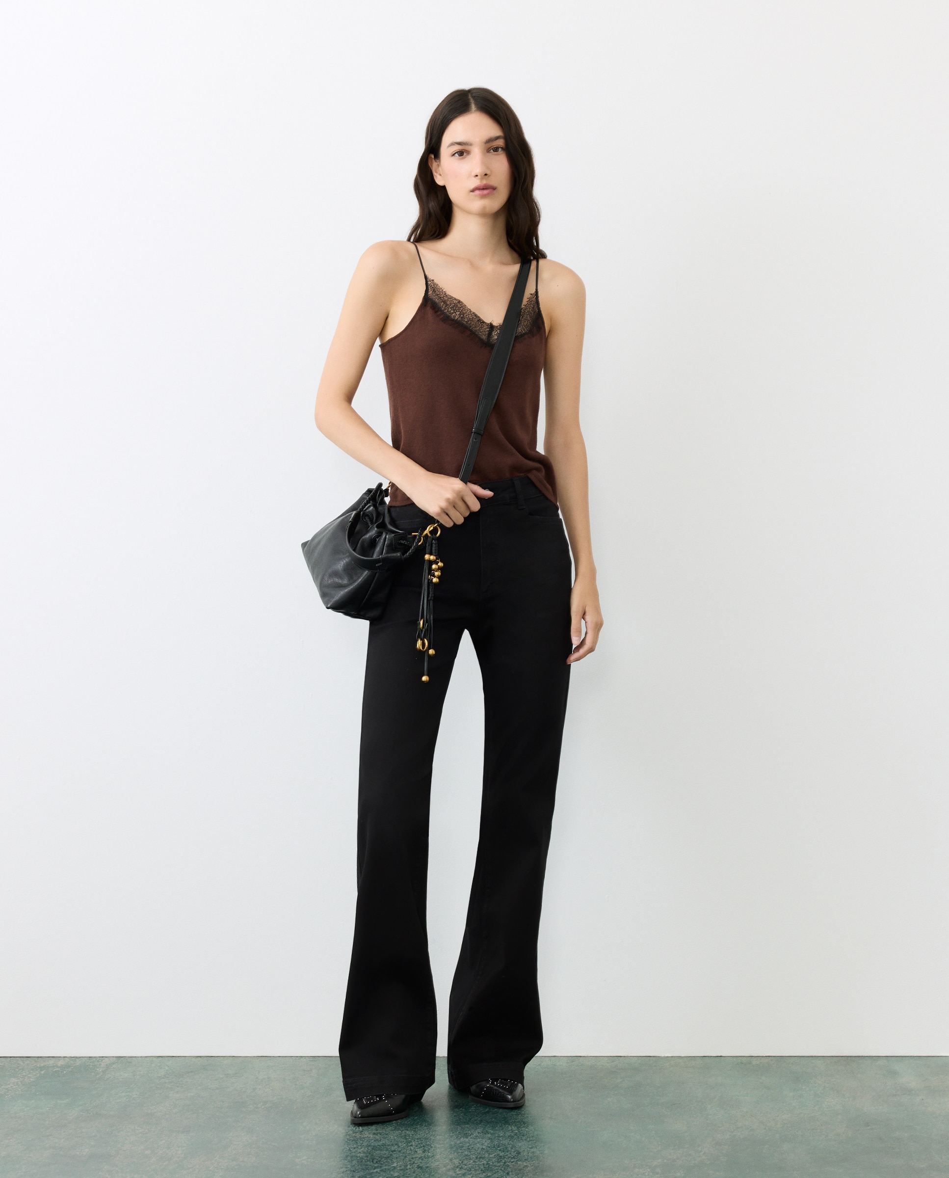 Imagem 0 de Jeans Flare com 5 Bolsos