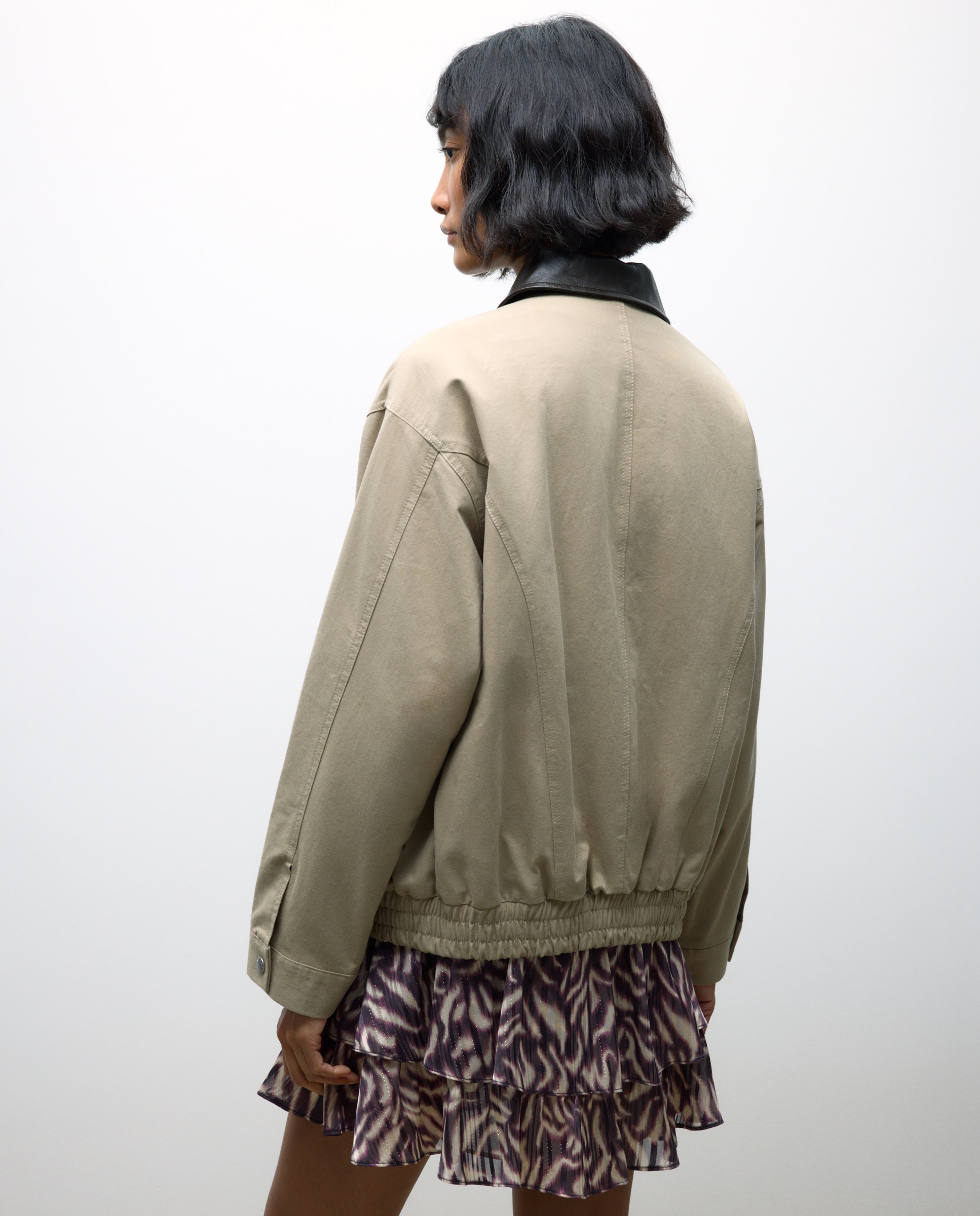 Blusão Bomber com Gola em Contraste Torrado-3