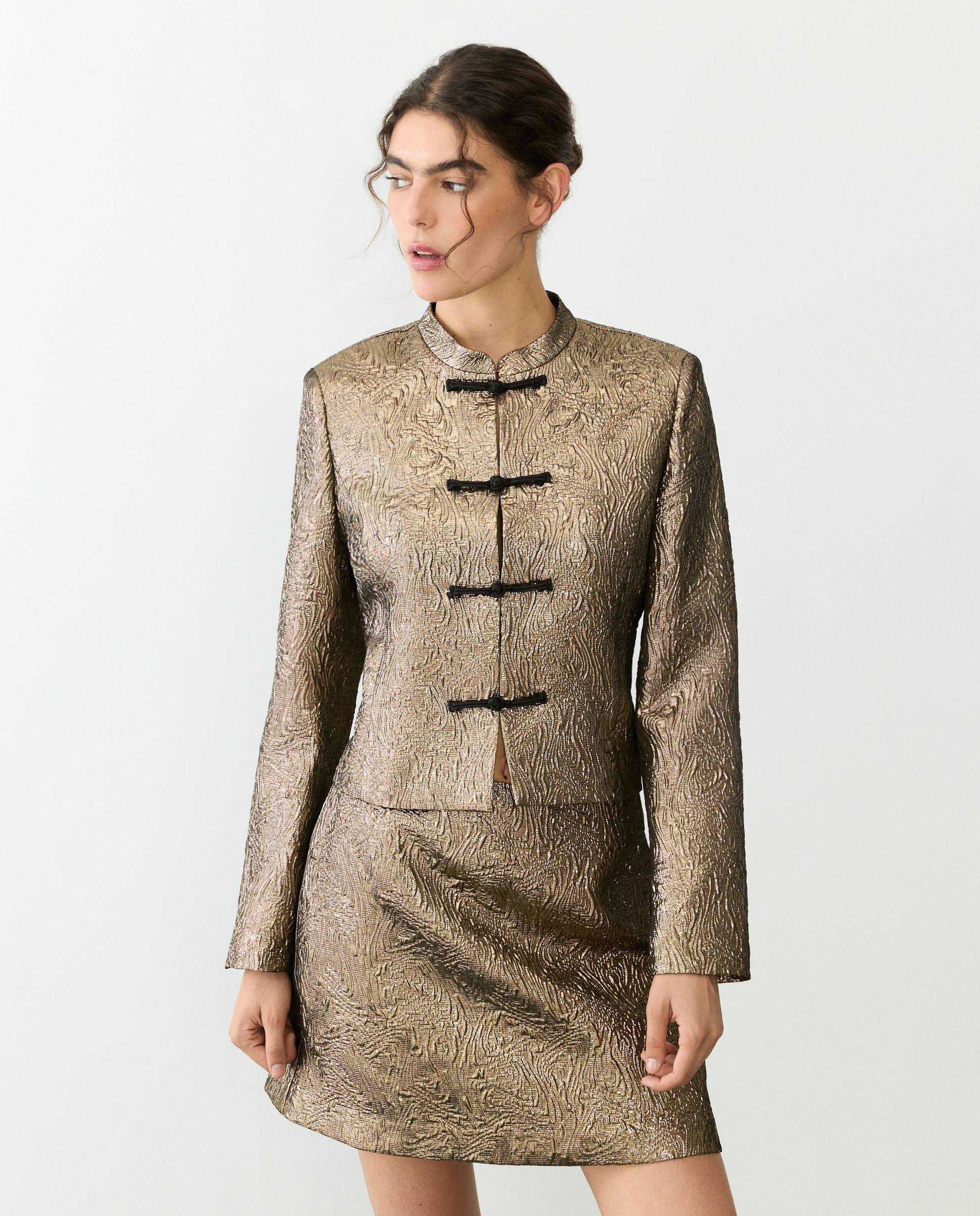 Imagen 0 de Blazer de mujer con alamares y jacquard dorado 391 Oro viejo
