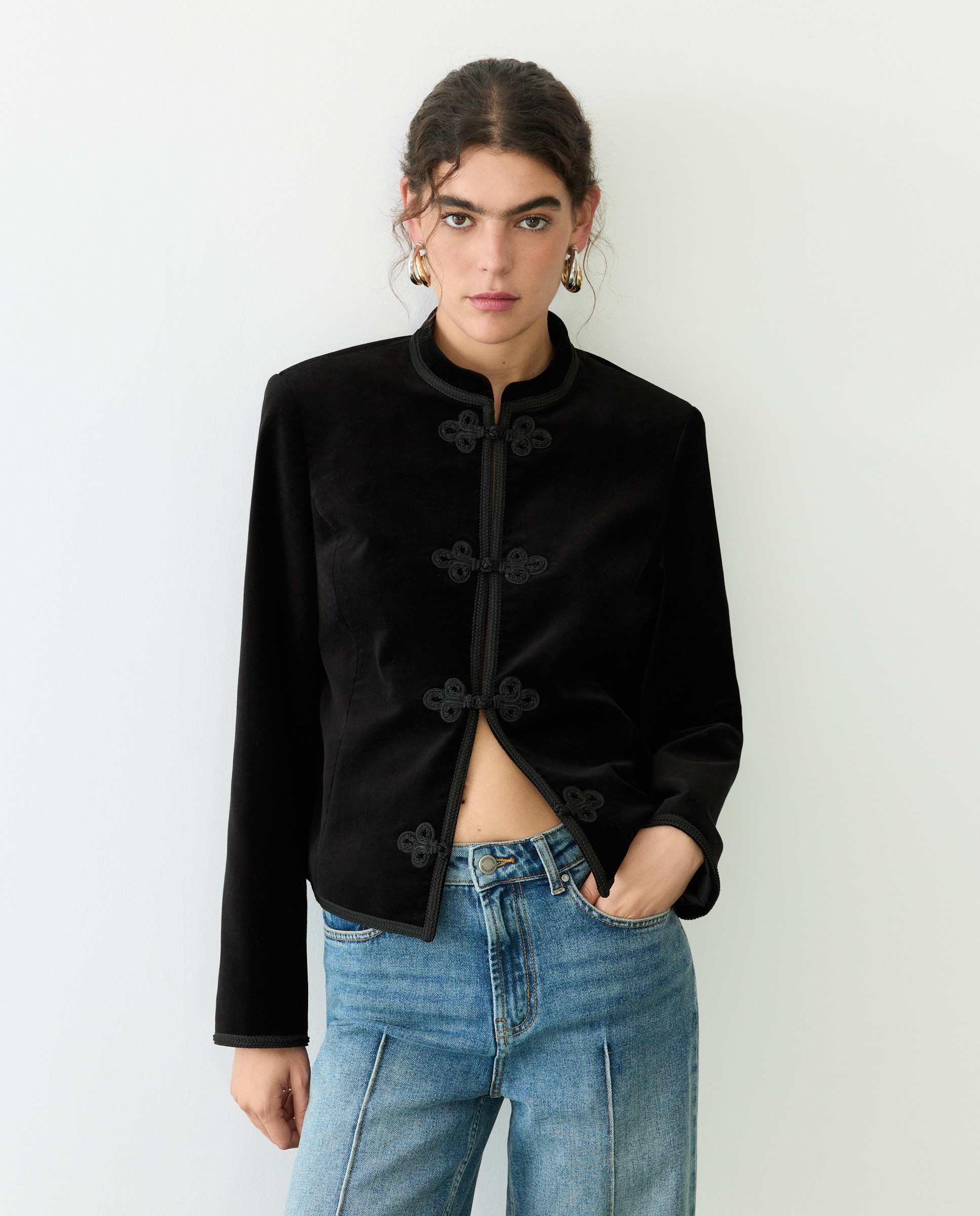 Chaqueta velvet con alamares - Tintoretto - Negro Negro-2