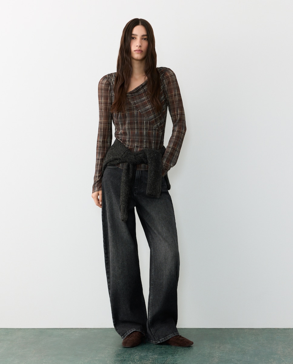 Imagen 0 de Camiseta de mujer tul estampado cuadros Chocolate