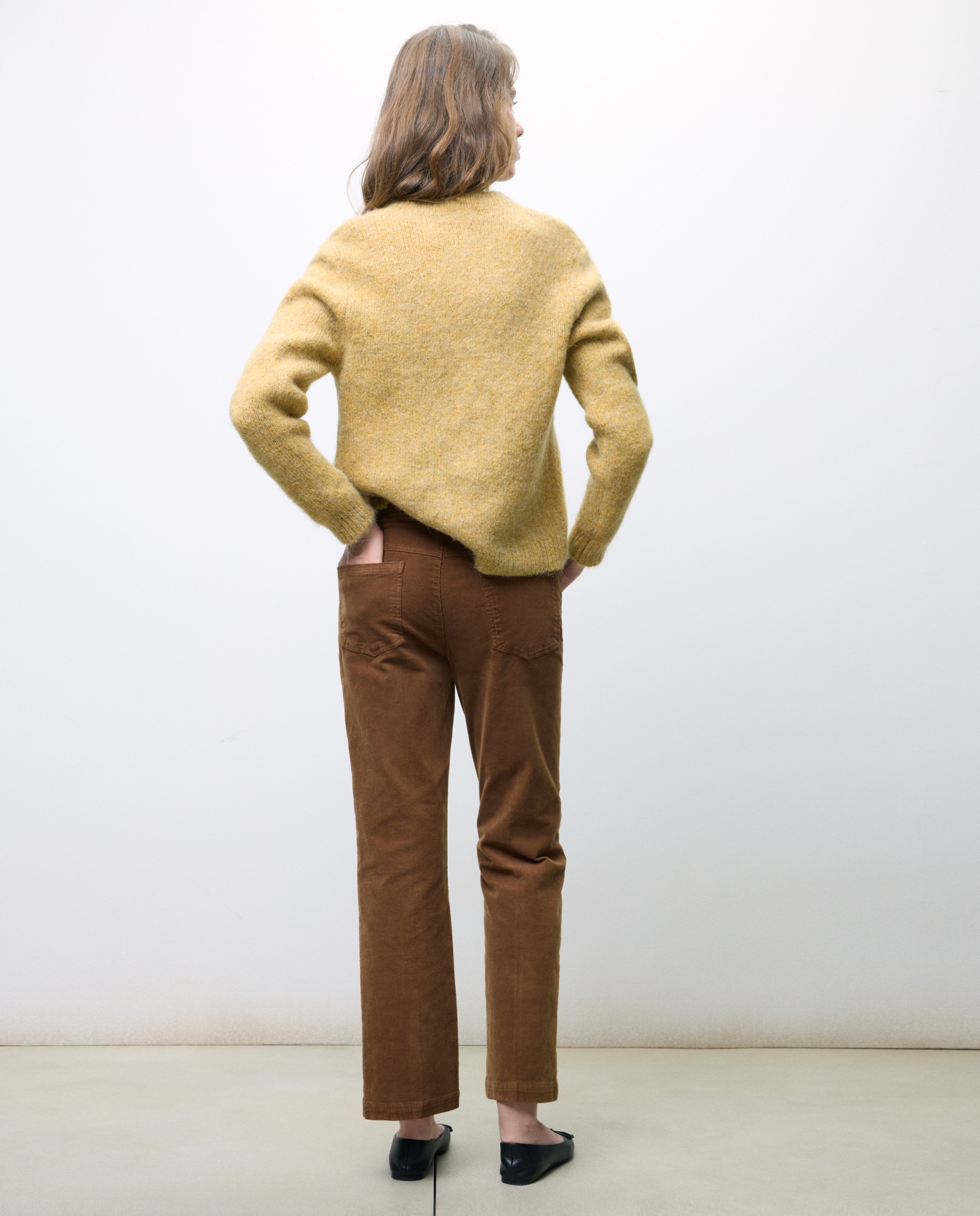 Calças Regular Cropped de Bombazina 730 Camel-3