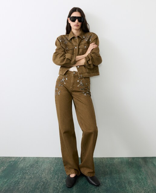 Jeans con pedrería de mujer