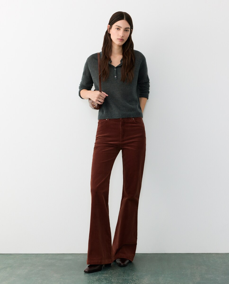 Imagen 0 de Pantalón pana flare de mujer Marrón