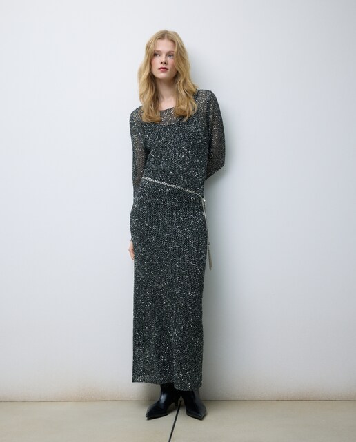 Vestido con malla de  lentejuelas