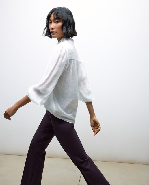 Imagem 0 de Blusa de Manga Comprida com Gola com Folho e Pregas