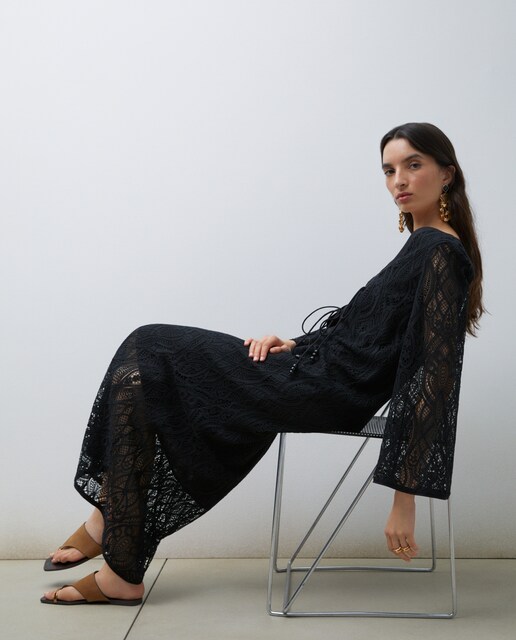 Imagem 0 de Vestido midi com decote em bico