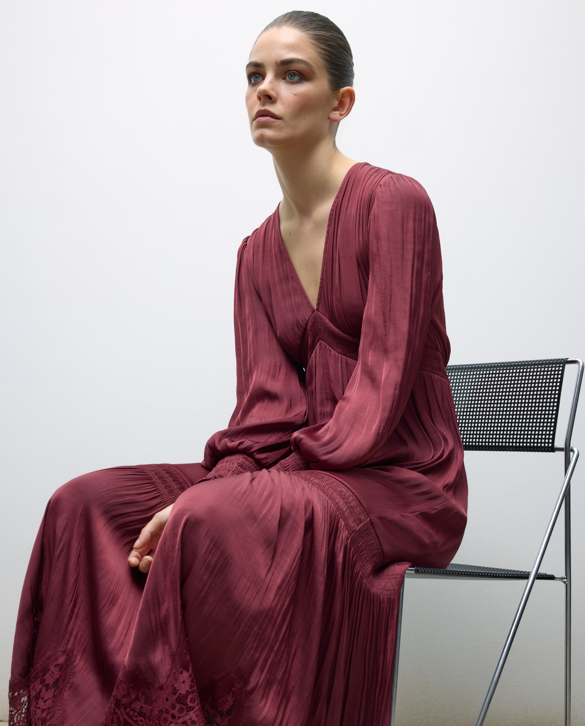 Vestido Midi de Manga Comprida com Decote em Bico Bordeaux-1